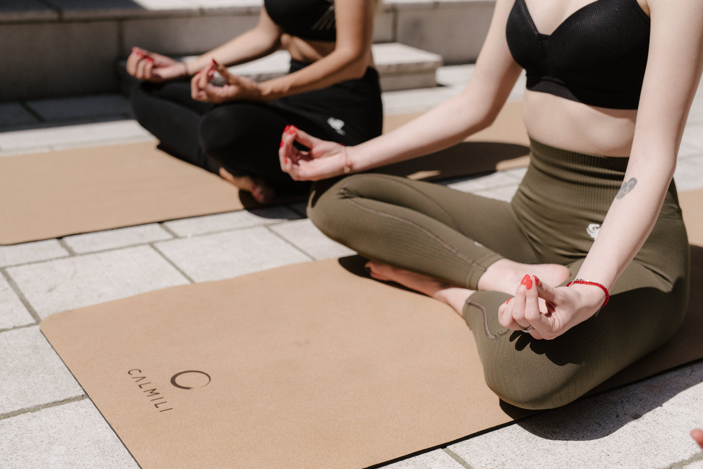 Tappetino yoga in sughero con tracolla